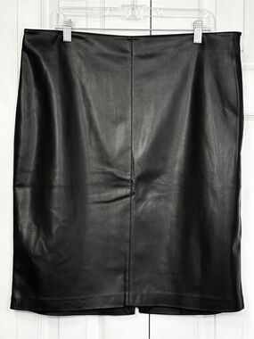NWT MNG Mango Black Faux Leather Fitted Side Zip Pencil Skirt 14